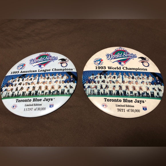 1993 Word Series Toronto Blue Jays six inch buttons.Limited edition AL and World - Picture 1 of 6